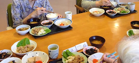 お食事の様子